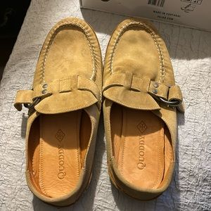 Quoddy Ring Mules handcrafted in sand leather. Lightly used